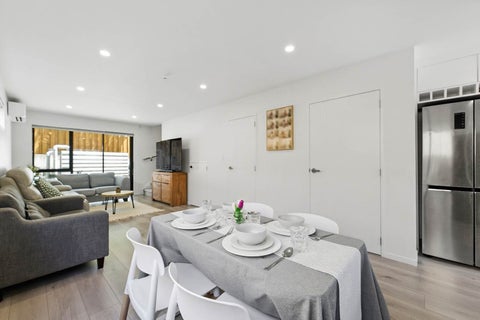 7/67 Royal View Road, Te Atatu South, Auckland