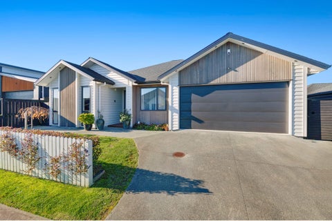 4 Spark Road, Wainui, Wainui