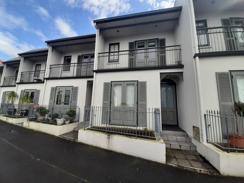 3/0 Mokoia Road, Birkenhead, Auckland