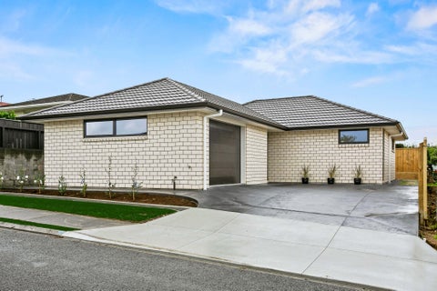 2B Sandel Rise, Merrilands, New Plymouth