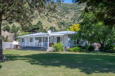 1200 Okains Bay Road, Okains Bay, Okains Bay