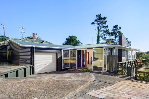 211 Titirangi Road, Titirangi, Auckland