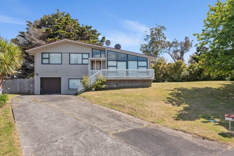 17 Valley View Road, Glenfield, Auckland