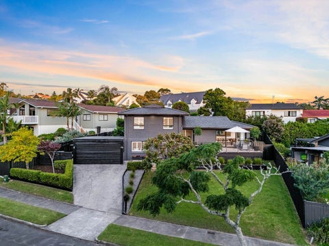 11 Pyatt Crescent, Saint Johns, Auckland