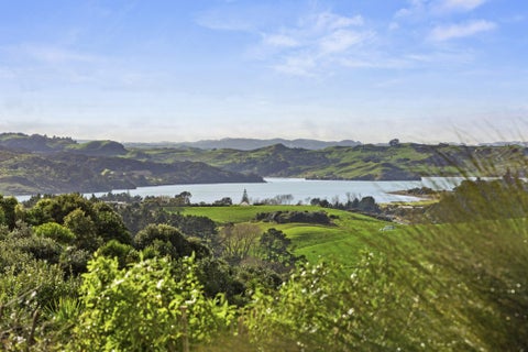 56 Te Ahiawa Road, Raglan, Raglan