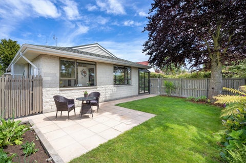 1/11 Young Street, Somerfield, Christchurch