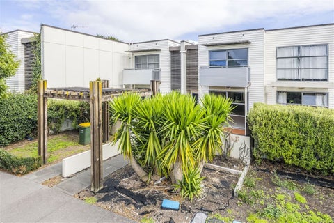 11 The Track, Takanini, Auckland