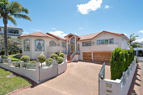 30 Whiting Grove, West Harbour, Auckland