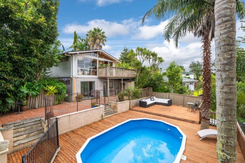 105 Kia Ora Road, Beach Haven, Auckland