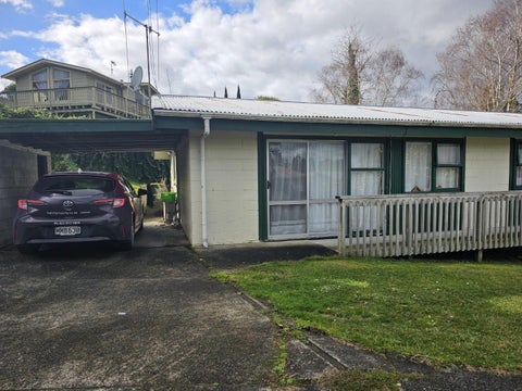 105 Lake Crescent, Hamilton Lake, Hamilton