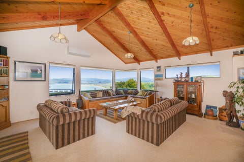 107 Centennial Drive, Whitianga