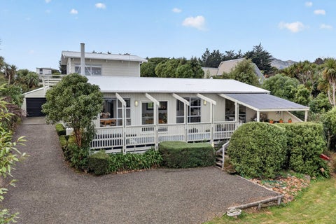 9 James Drive, Diamond Harbour, Lyttelton