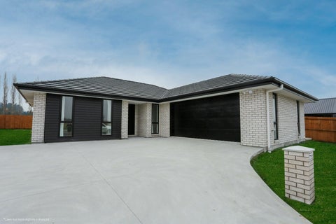 9 McQuillan Avenue, Woodend, Woodend