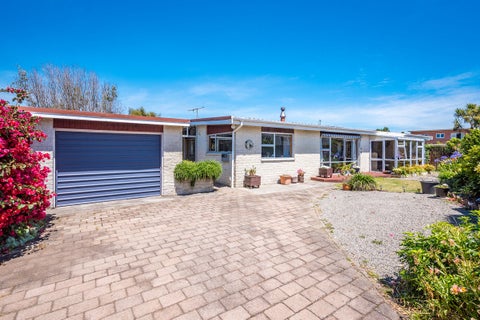 9 Bermuda Grove, Paraparaumu Beach, Paraparaumu