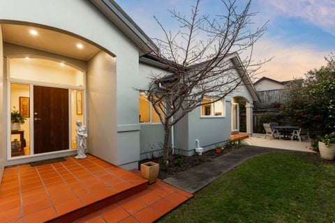 4 Petrel Lane, Whitby, Porirua