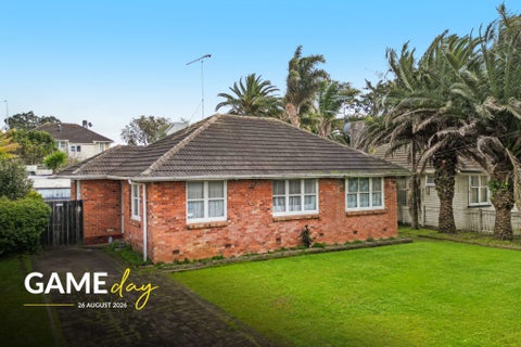 9 Clutha Crescent, Clover Park, Auckland
