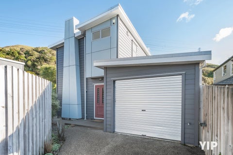 8 Erlestoke Crescent, Churton Park, Wellington
