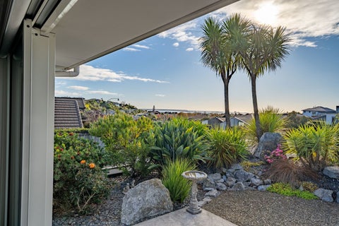 93 Washbourn Drive, Richmond