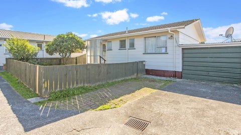 2/89 Bruce McLaren Road, Henderson, Auckland