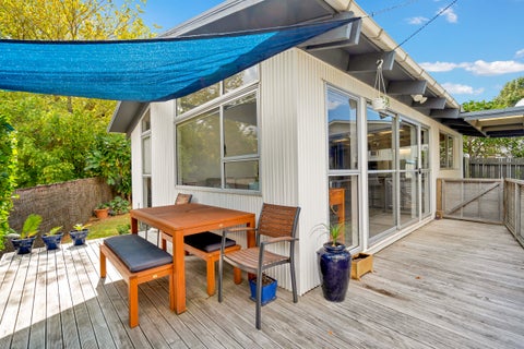 3 Thomas Avenue, Te Atatu Peninsula, Auckland