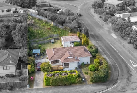 28 Weggery Drive, Waikanae Beach, Waikanae