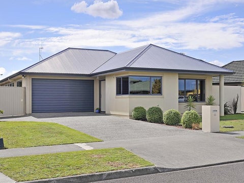 42 Royal Oak Drive, Kelvin Grove, Palmerston North