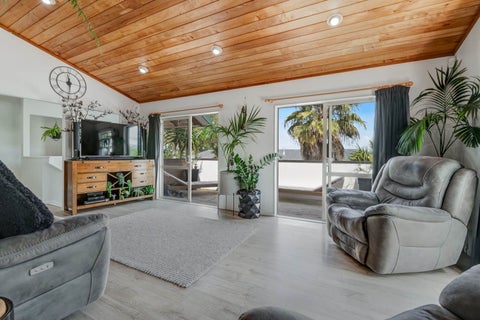 6A St James Avenue, Helensville, Helensville