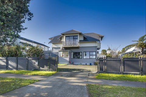 17 Pukeko Place, Westshore, Napier