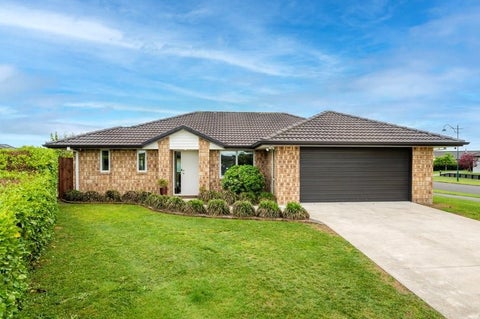 8 Whitney Place, Rototuna North, Hamilton