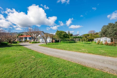 403 Te Moana Road, Waikanae