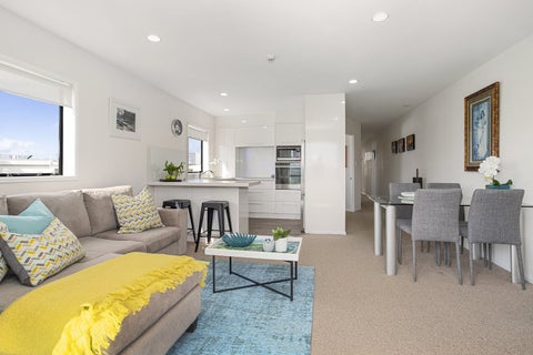 14/5 Cook Street, Howick, Auckland
