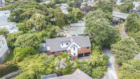 17A Simla Crescent, Khandallah, Wellington