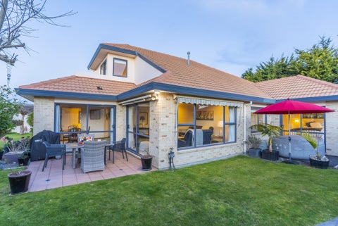 30 Bearing West Court, Paraparaumu