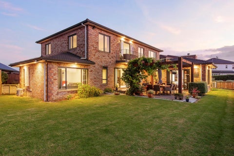 8 Elie Place, Wattle Downs, Auckland