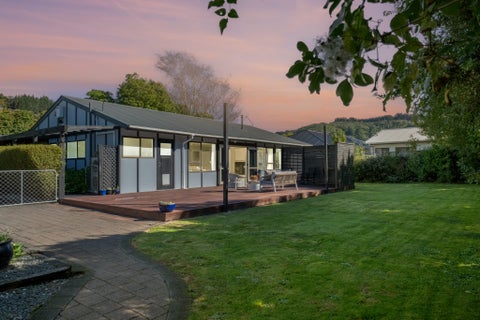 39A Gemstone Drive, Birchville, Upper Hutt