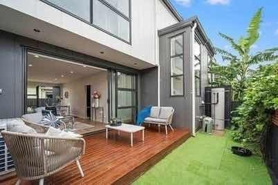 1/8 Bagnall Avenue, Point England, Auckland