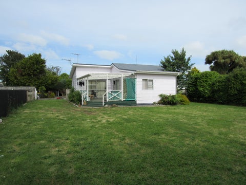 23 Dixon Avenue, Hawera