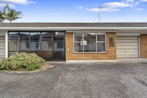 2/51 Huia Road, Papatoetoe, Auckland