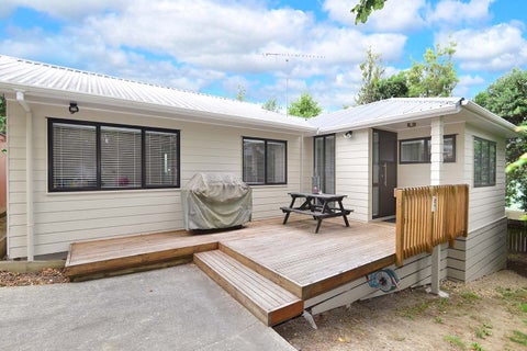 2/73 Athena Drive, Tōtara Vale, Auckland
