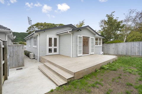 166 Wellington Road, Wainuiomata, Lower Hutt