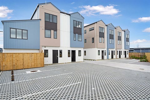 5/2 Abbotleigh Avenue, Te Atatu Peninsula, Auckland