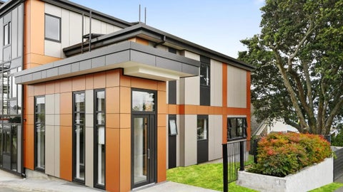 2B/12 Selwyn Road, Howick, Auckland