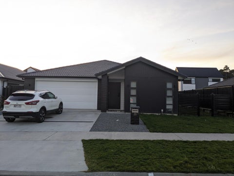 20 Castletown Street, Wallaceville, Upper Hutt