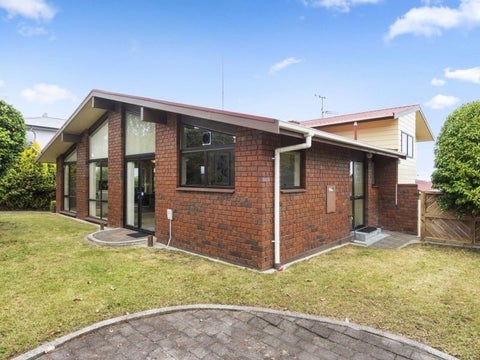 2 Whitaker Street, Otumoetai, Tauranga