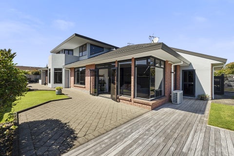 16 Karina Road, Merrilands, New Plymouth