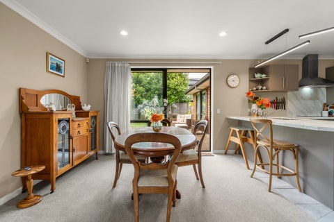 12 Chesterton Drive, Leamington, Cambridge