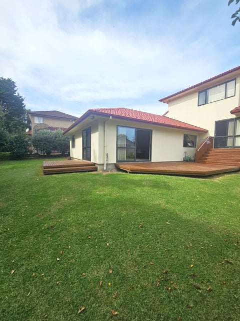 15 Summerfield Lane, Albany, Auckland