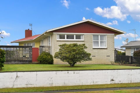 18 Deanwell Avenue, Deanwell, Hamilton