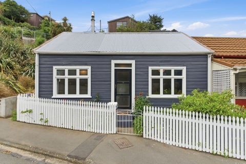 12 Hawkhurst Road, Lyttelton, Lyttelton
