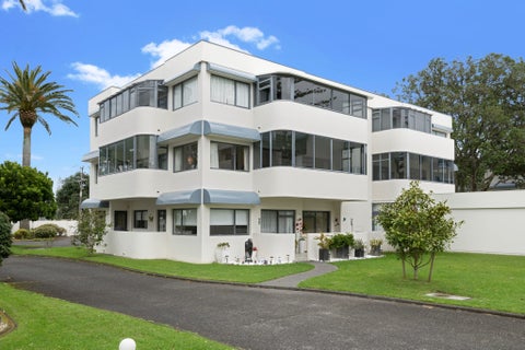 9C Puriri Avenue, Orewa, Orewa